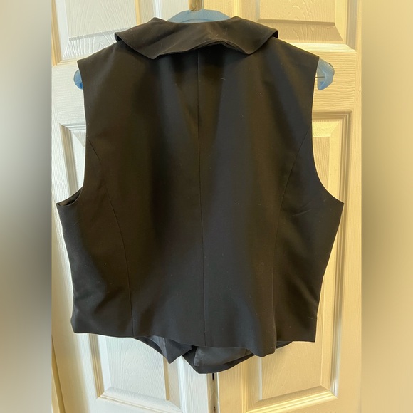 Black Ruffle Vest. - Picture 2 of 2